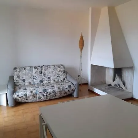A Pochi Passi Dal Centro E Parcheggio Gratuito Apartment *